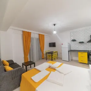  Апартаменты F48 Homes